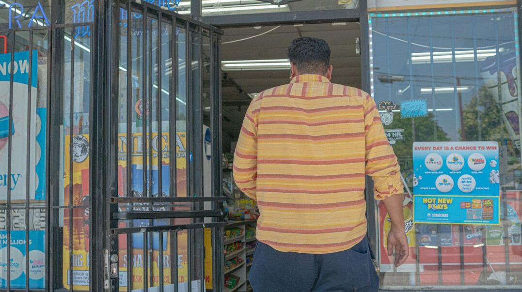 store detective monitoring aisles